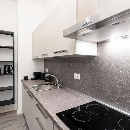 Apartment 5' From Metro Lima, Design