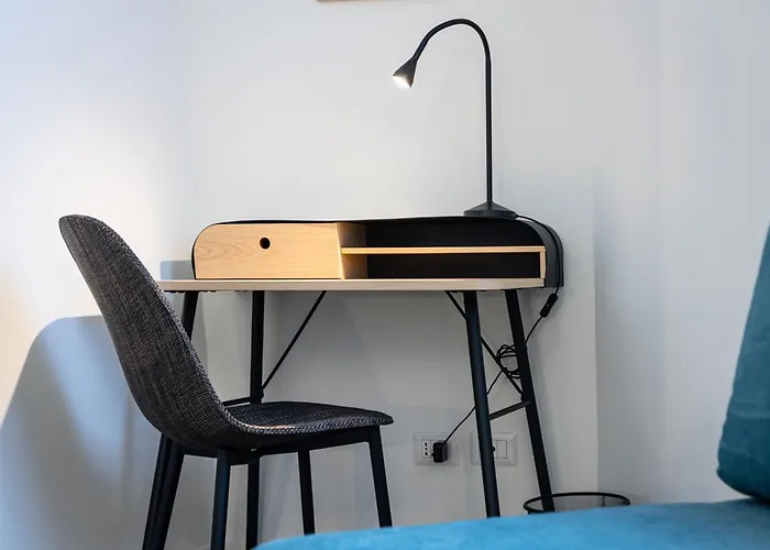 5' From Metro Lima, Design * 밀라노
